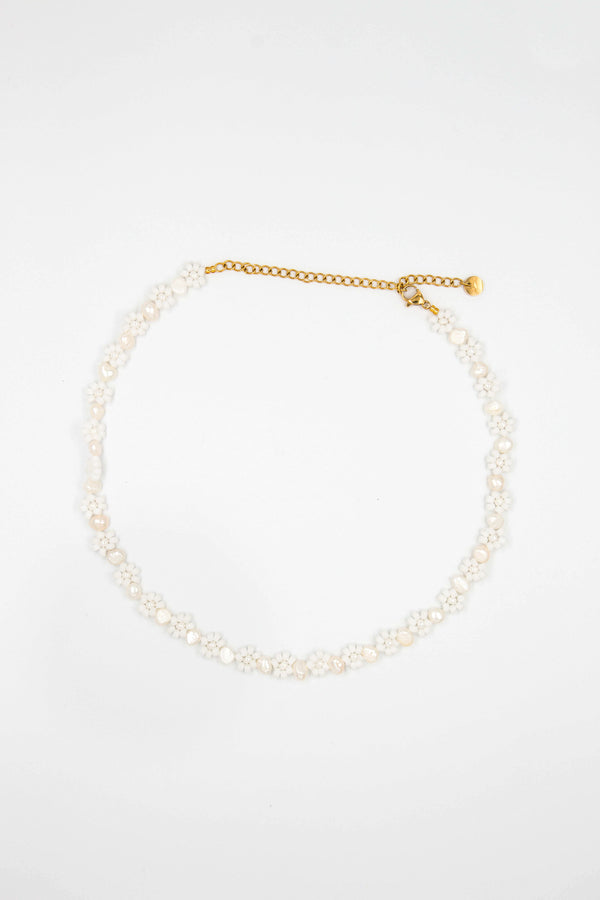 White Daisy Necklace - caliorjewelry
