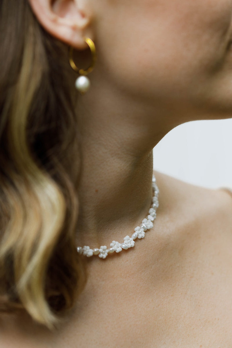 White Daisy Necklace - caliorjewelry